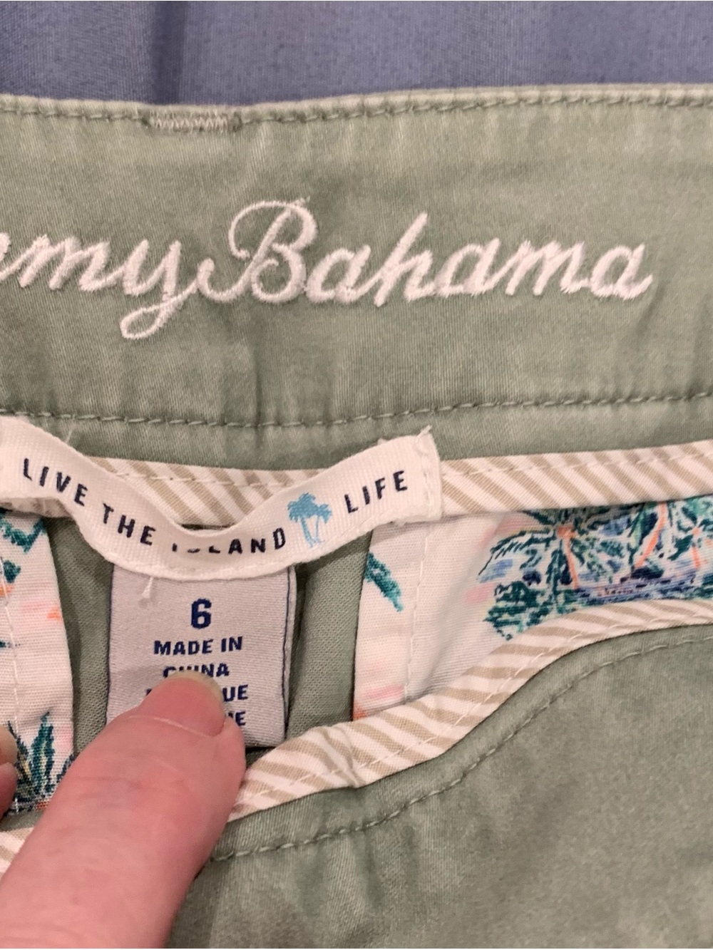 Tommy Bahama Green khaki Women's Bermuda Shorts - Picture 5 of 6